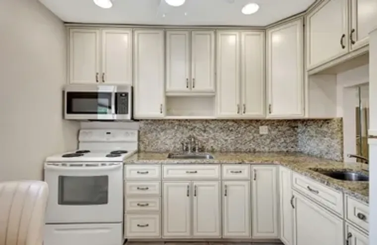 104 PLYMOUTH M M, WEST PALM BEACH, FL, 3..., West Palm Beach, FL 33417