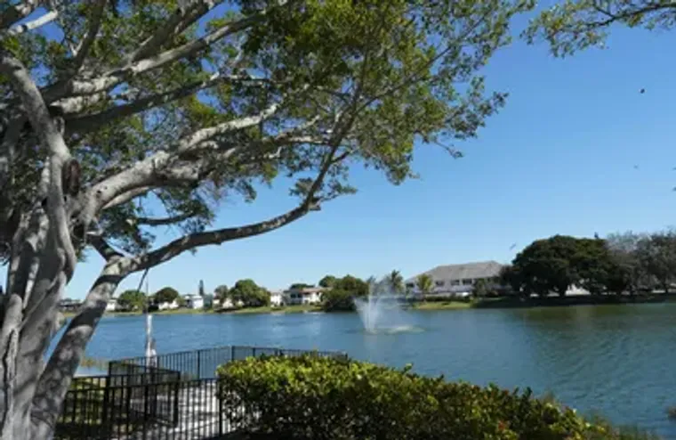 226 WELLINGTON G G, WEST PALM BEACH, FL,..., West Palm Beach, FL 33417