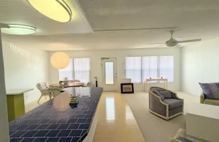 113 WELLINGTON M M, WEST PALM BEACH, FL,..., West Palm Beach, FL 33417