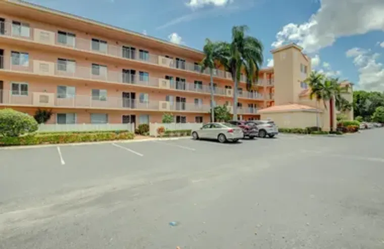 5746 CRYSTAL SHORES DR 402, BOYNTON BEAC..., Boynton Beach, FL 33437