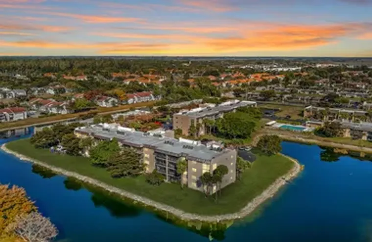 150 LAKE NANCY LN 419, WEST PALM BEACH, ..., West Palm Beach, FL 33411