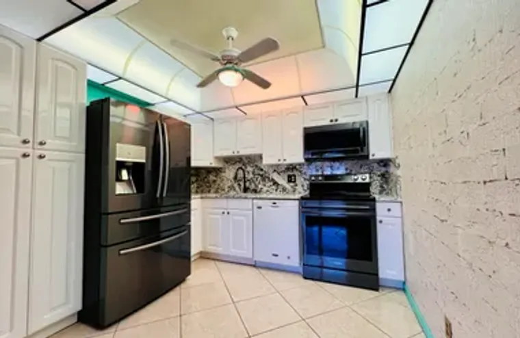 110 WELLINGTON B B, WEST PALM BEACH, FL,..., West Palm Beach, FL 33417