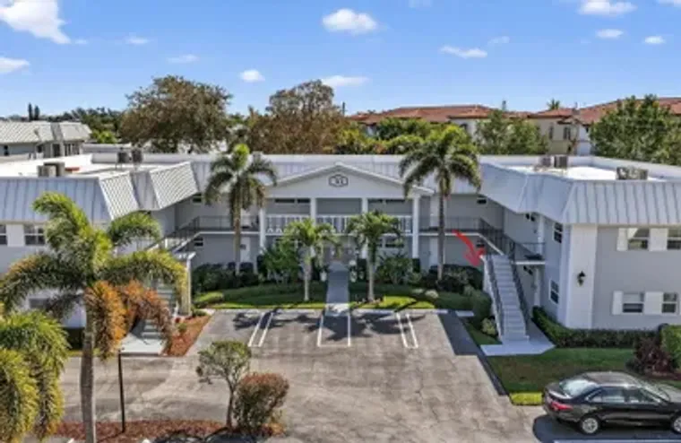 33 COLONIAL CLUB DR 104, BOYNTON BEACH, ..., Boynton Beach, FL 33435
