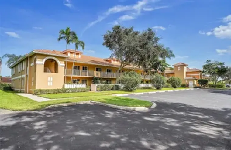 5876 REGAL GLEN DR 201, BOYNTON BEACH, F..., Boynton Beach, FL 33437