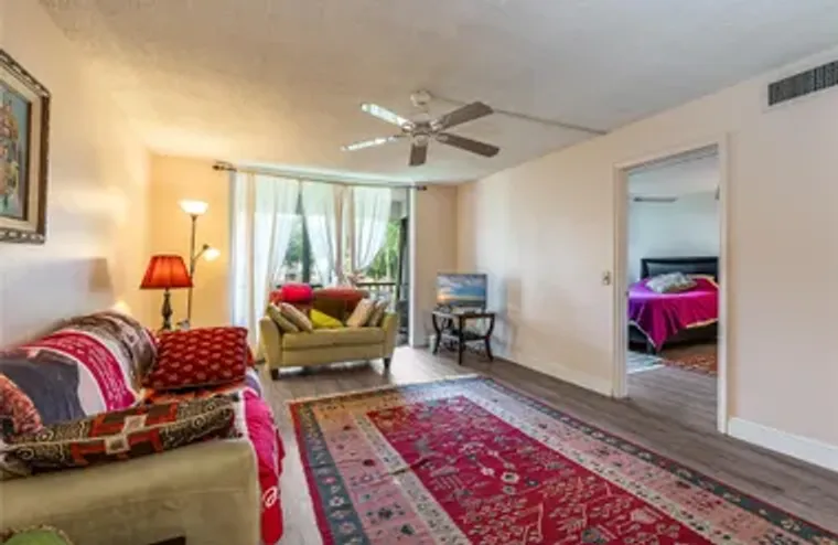 8930 S HOLLYBROOK BLVD 209, PEMBROKE PIN..., Pembroke Pines, FL 33025