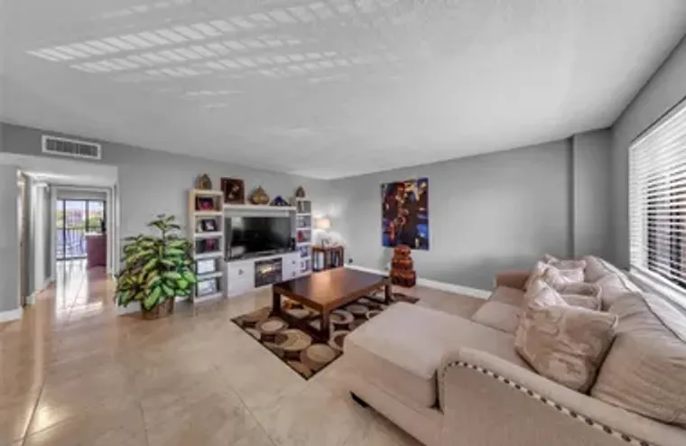 7466 ASHMONT CIR # 303, TAMARAC, FL, 333..., Tamarac, FL 33321