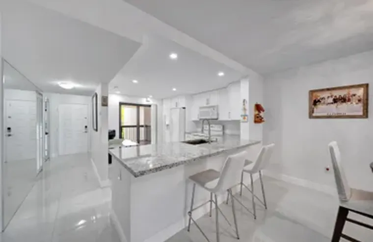 3521 ENVIRON BLVD B410, LAUDERHILL, FL, ..., Lauderhill, FL 33319