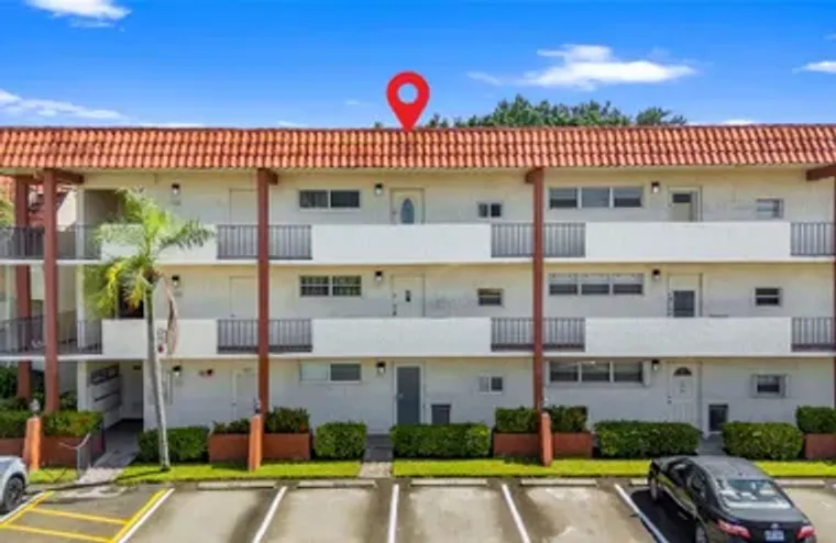 8990 S HOLLYBROOK BLVD 305, PEMBROKE PIN..., Pembroke Pines, FL 33025