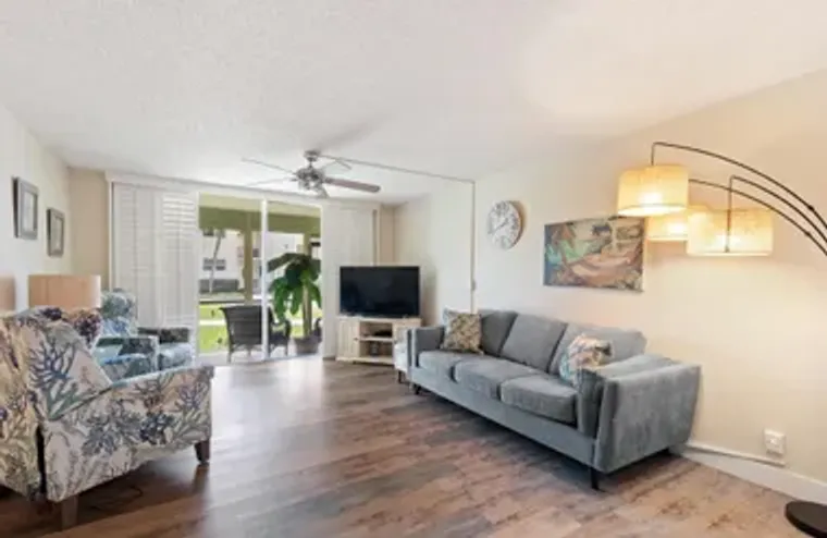 311 S HOLLYBROOK DR APT 104, PEMBROKE PI..., Pembroke Pines, FL 33025