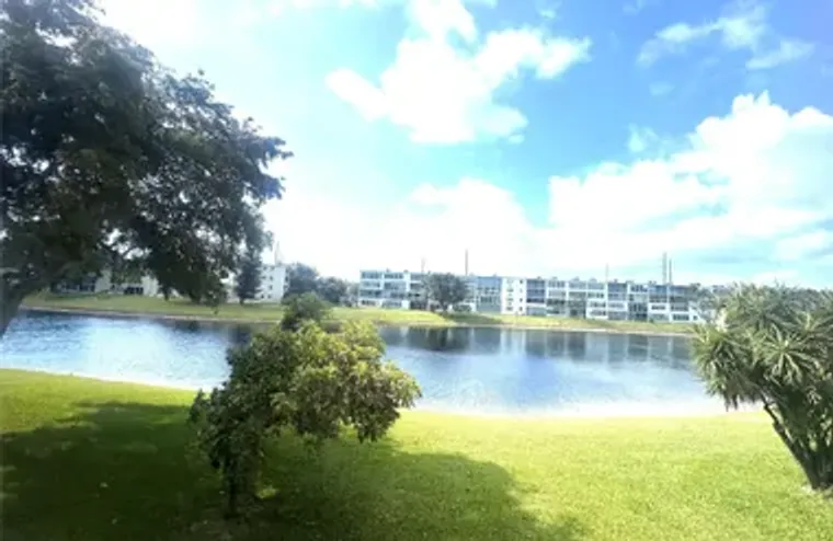 2004 HARWOOD C 2004, DEERFIELD BEACH, FL..., Deerfield Beach, FL 33442