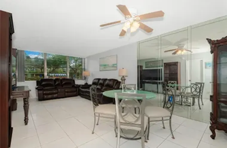 1300 SAINT CHARLES PL PEMBROKE PNES L20,..., Pembroke Pines, FL 33026