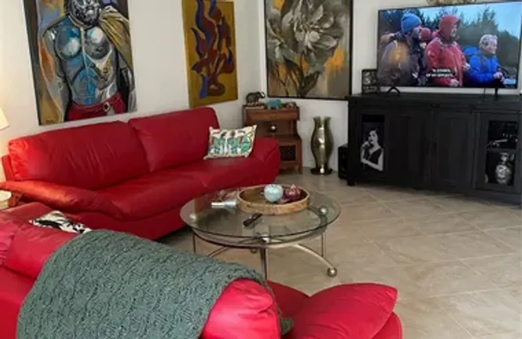 2002 LYNDHURST H 2002, DEERFIELD BEACH, ..., Deerfield Beach, FL 33442