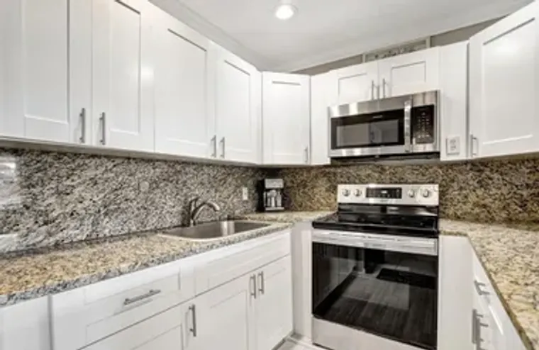 287 FARNHAM L # 287, DEERFIELD BEACH, FL..., Deerfield Beach, FL 33442