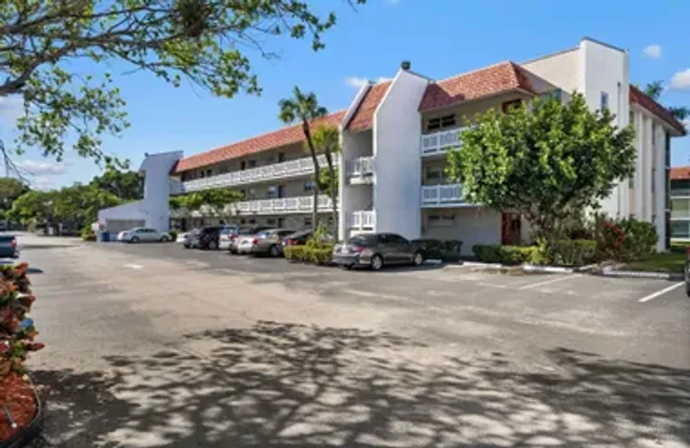 3511 INVERRARY DR APT 208, LAUDERHILL, F..., Lauderhill, FL 33319