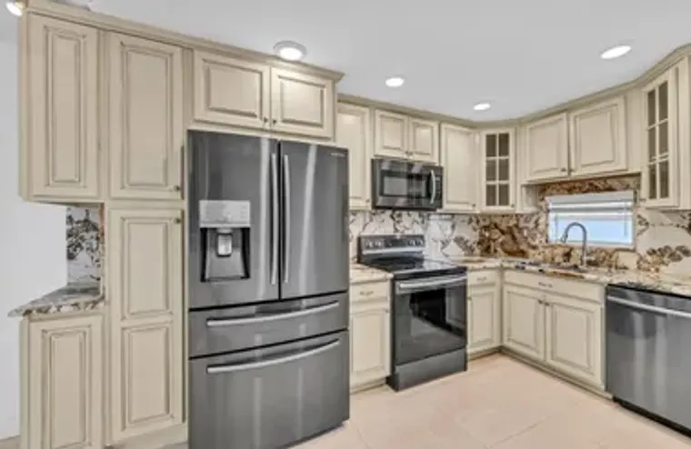 8941 S HOLLYBROOK BLVD APT 104, PEMBROKE..., Pembroke Pines, FL 33025