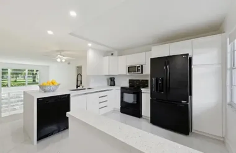 2202 LUCAYA BND M1, COCONUT CREEK, FL, 3..., Coconut Creek, FL 33066