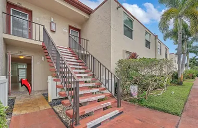 7 WILLOWBROOK LN 101, DELRAY BEACH, FL, ..., Delray Beach, FL 33446