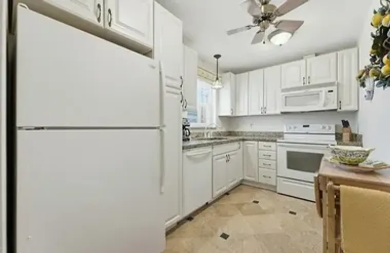 401 LAKE FRANCES DR 401, WEST PALM BEACH..., West Palm Beach, FL 33411