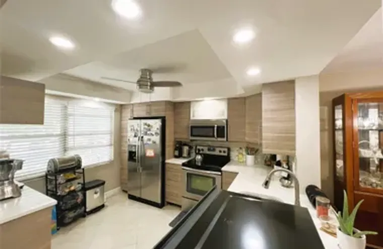 3001 PORTOFINO ISLE E2, COCONUT CREEK, F..., Coconut Creek, FL 33066