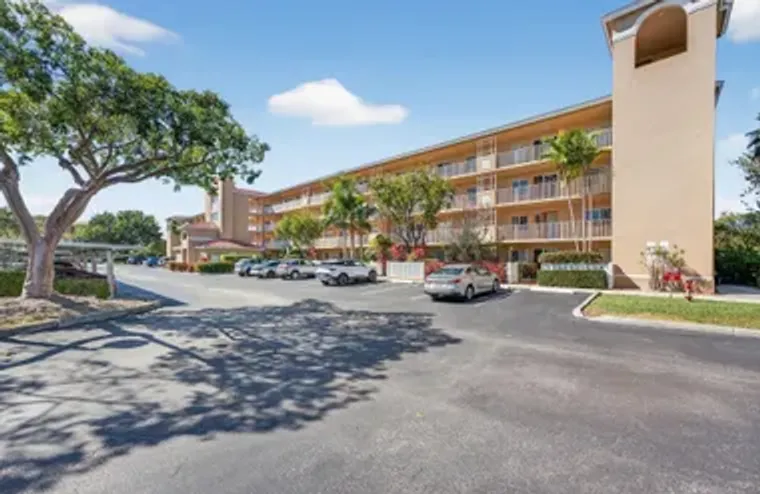 5906 CRYSTAL SHORES DR APT 404, BOYNTON ..., Boynton Beach, FL 33437