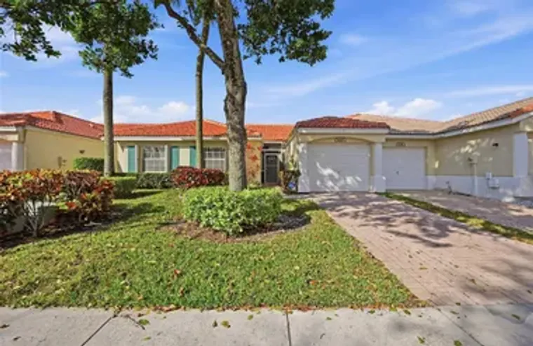 6145 LAKE HIBISCUS DR 6145, DELRAY BEACH..., Delray Beach, FL 33484