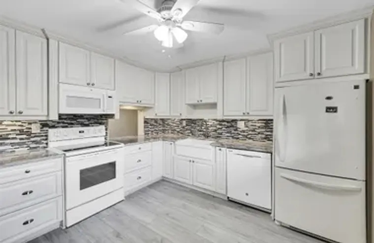 4950 E SABAL PALM BLVD 302, TAMARAC, FL,..., Tamarac, FL 33319