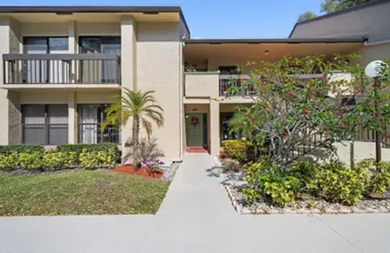 5087 OAK HILL LN 315, DELRAY BEACH, FL, ..., Delray Beach, FL 33484