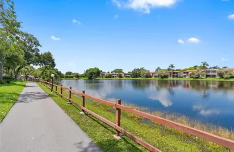 900 COLONY POINT CIR 511, PEMBROKE PINES..., Pembroke Pines, FL 33026