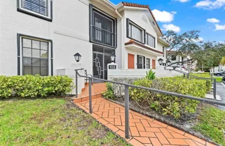 9716 SILLS DR 103, BOYNTON BEACH, FL, 33..., Boynton Beach, FL 33437