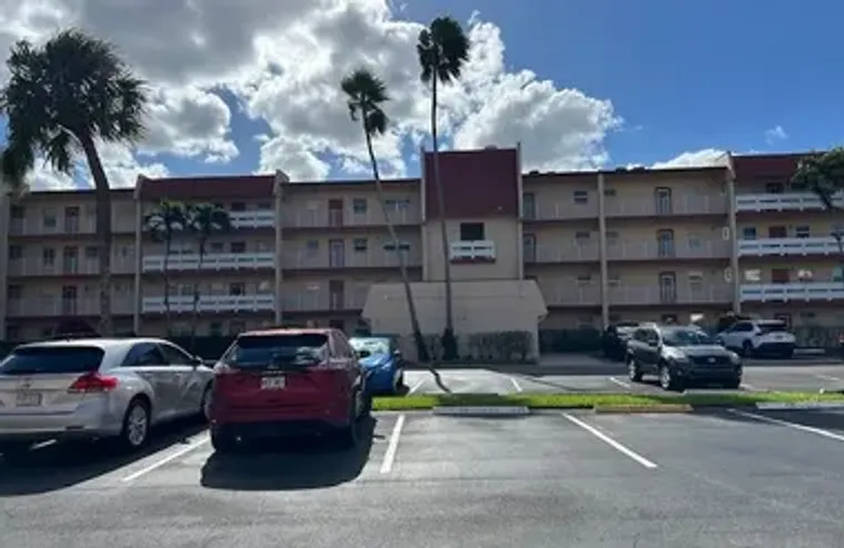 1000 COUNTRY CLUB DR 403, MARGATE, FL, 3..., Margate, FL 33063