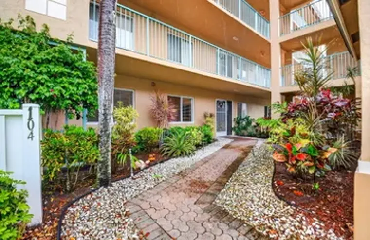 12560 MAJESTY CIR 104, BOYNTON BEACH, FL..., Boynton Beach, FL 33437