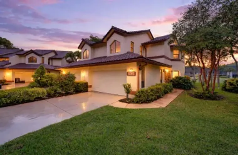 5315 10TH FAIRWAY DR 2, DELRAY BEACH, FL..., Delray Beach, FL 33484