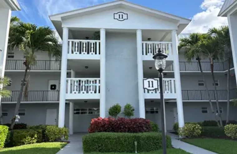 11 COLONIAL CLUB DR 105, BOYNTON BEACH, ..., Boynton Beach, FL 33435