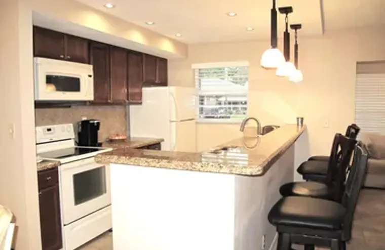 1315 SE HIGH POINT WAY WAY B, DELRAY BEA..., Delray Beach, FL 33445