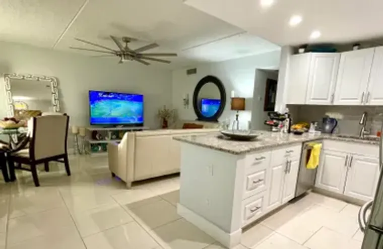 3200 SPRINGDALE BLVD 107, PALM SPRINGS, ..., Palm Springs, FL 33461