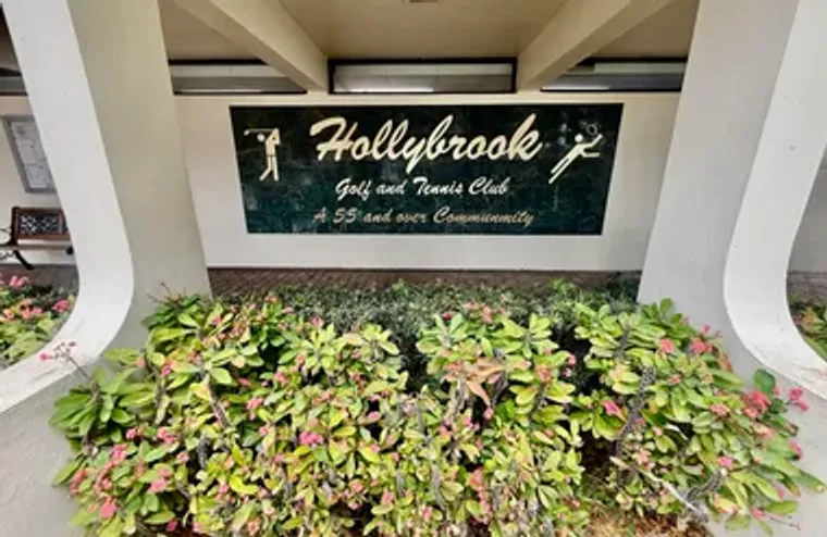 8970 S HOLLYBROOK BLVD 207, PEMBROKE PIN..., Pembroke Pines, FL 33025