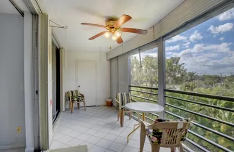 23247 N BARWOOD LN LN 305, BOCA RATON, F..., Boca Raton, FL 33428