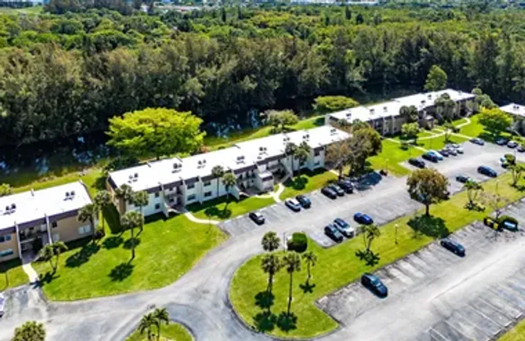 130 LAKE MERYL DR 228, WEST PALM BEACH, ..., West Palm Beach, FL 33411