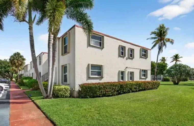 9 WILLOWBROOK LN 208, DELRAY BEACH, FL, ..., Delray Beach, FL 33446