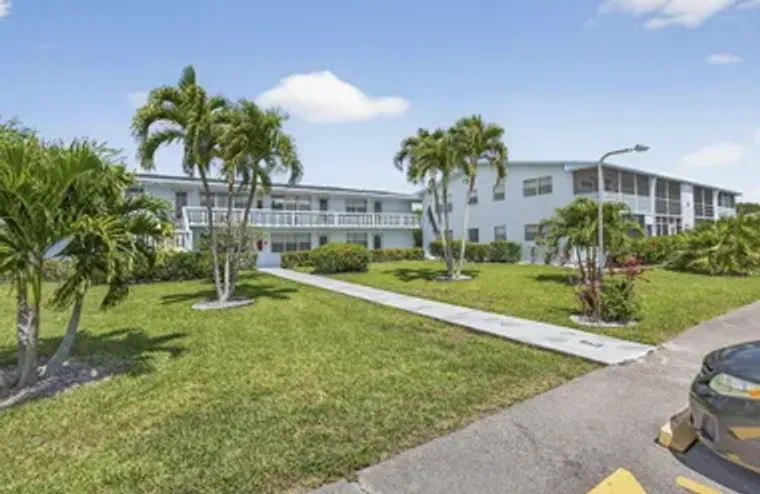 106 CAMDEN E, WEST PALM BEACH, FL, 33417, West Palm Beach, FL 33417