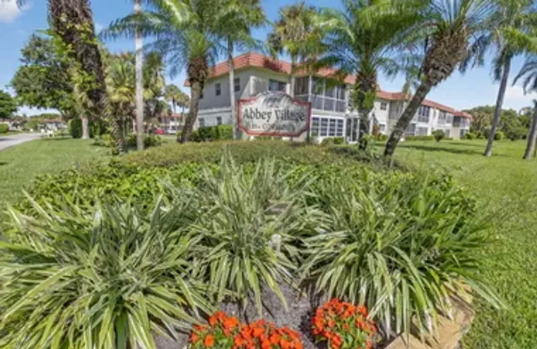 10 WILLOWBROOK LN 207, DELRAY BEACH, FL,..., Delray Beach, FL 33446