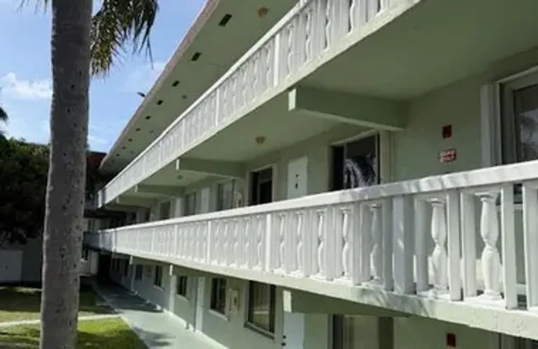 3100 SPRINGDALE BLVD 212, PALM SPRINGS, ..., Palm Springs, FL 33461