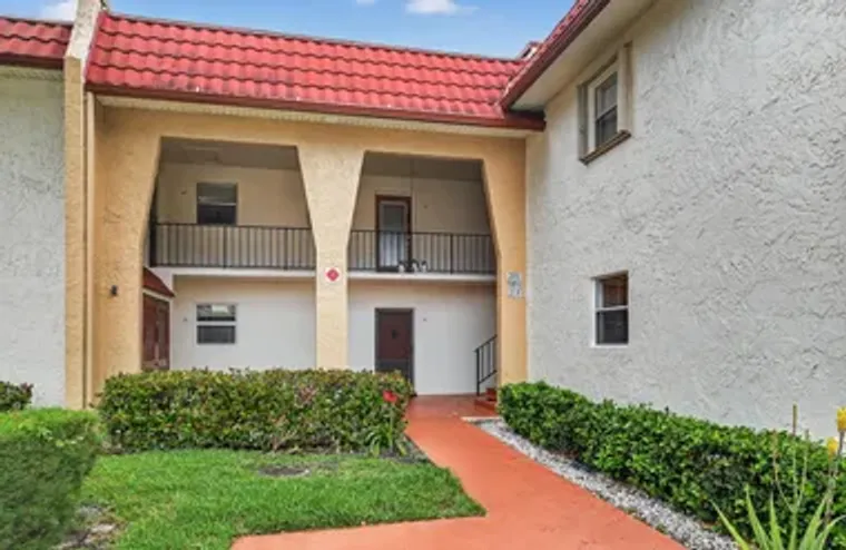 211 LAKE DORA DR, WEST PALM BEACH, FL, 3..., West Palm Beach, FL 33411