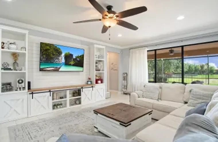 301 SE HUNTINGTON CIR, PORT ST. LUCIE, F..., Port St. Lucie, FL 34984