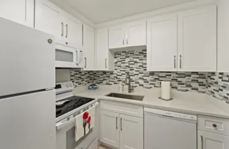 126 SOUTHAMPTON B B, WEST PALM BEACH, FL..., West Palm Beach, FL 33417