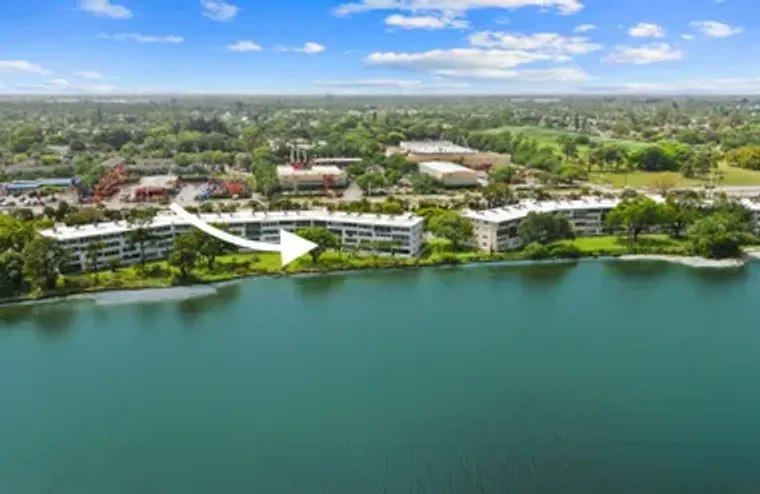126 SOUTHAMPTON B B, WEST PALM BEACH, FL..., West Palm Beach, FL 33417