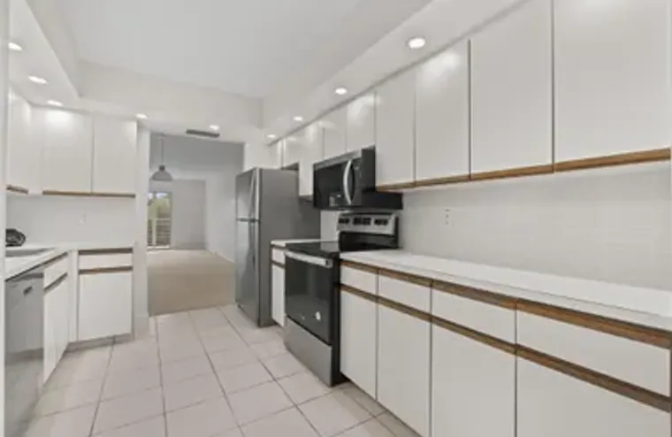 1801 ELEUTHERA PT J3, COCONUT CREEK, FL,..., Coconut Creek, FL 33066