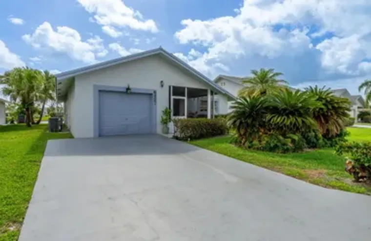 5427 CRYSTAL ANNE DR, WEST PALM BEACH, F..., West Palm Beach, FL 33417