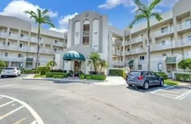 7727 SOUTHAMPTON TERRACE TER 404, TAMARA..., Tamarac, FL 33321