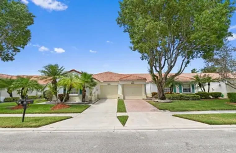 6077 LAKE HIBISCUS DR, DELRAY BEACH, FL,..., Delray Beach, FL 33484